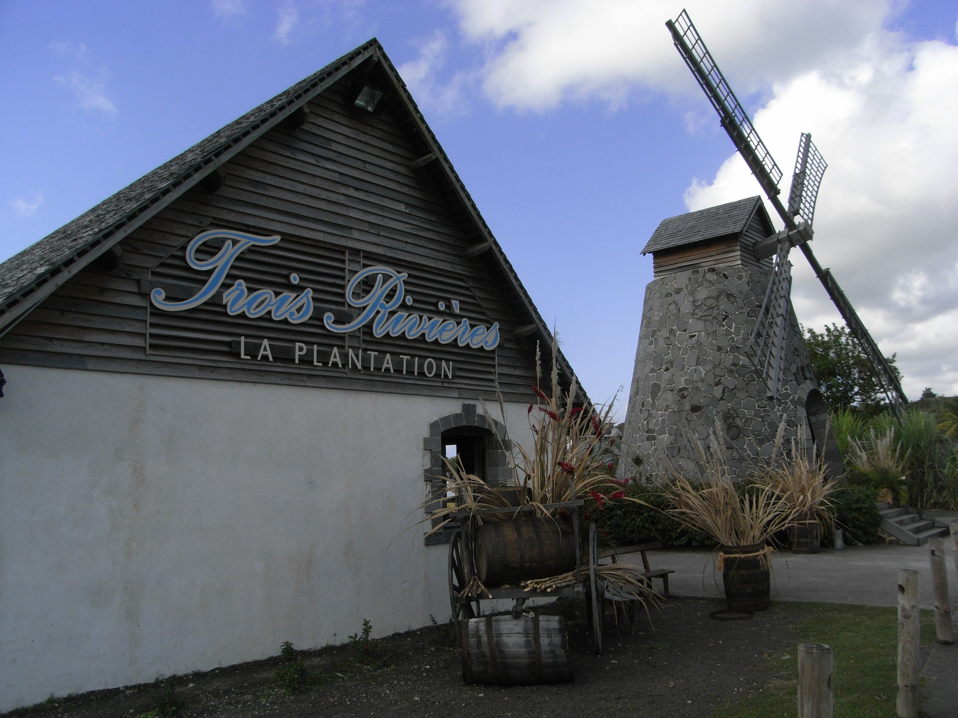Montage Girardin industriel : SNC, associés et flux financiers