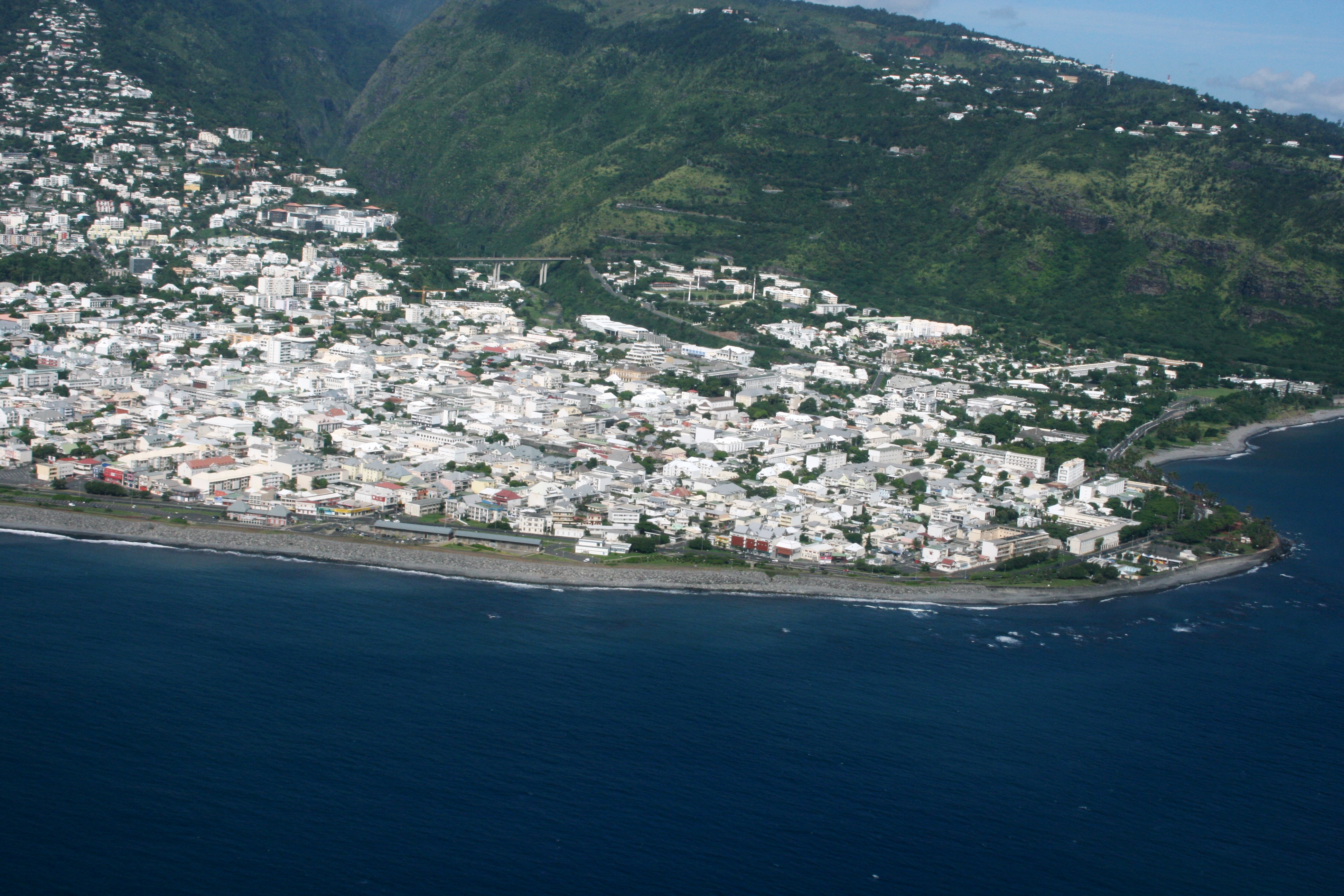 Centre-ville de Saint-Denis de La Réunion — logement social Girardin Réunion