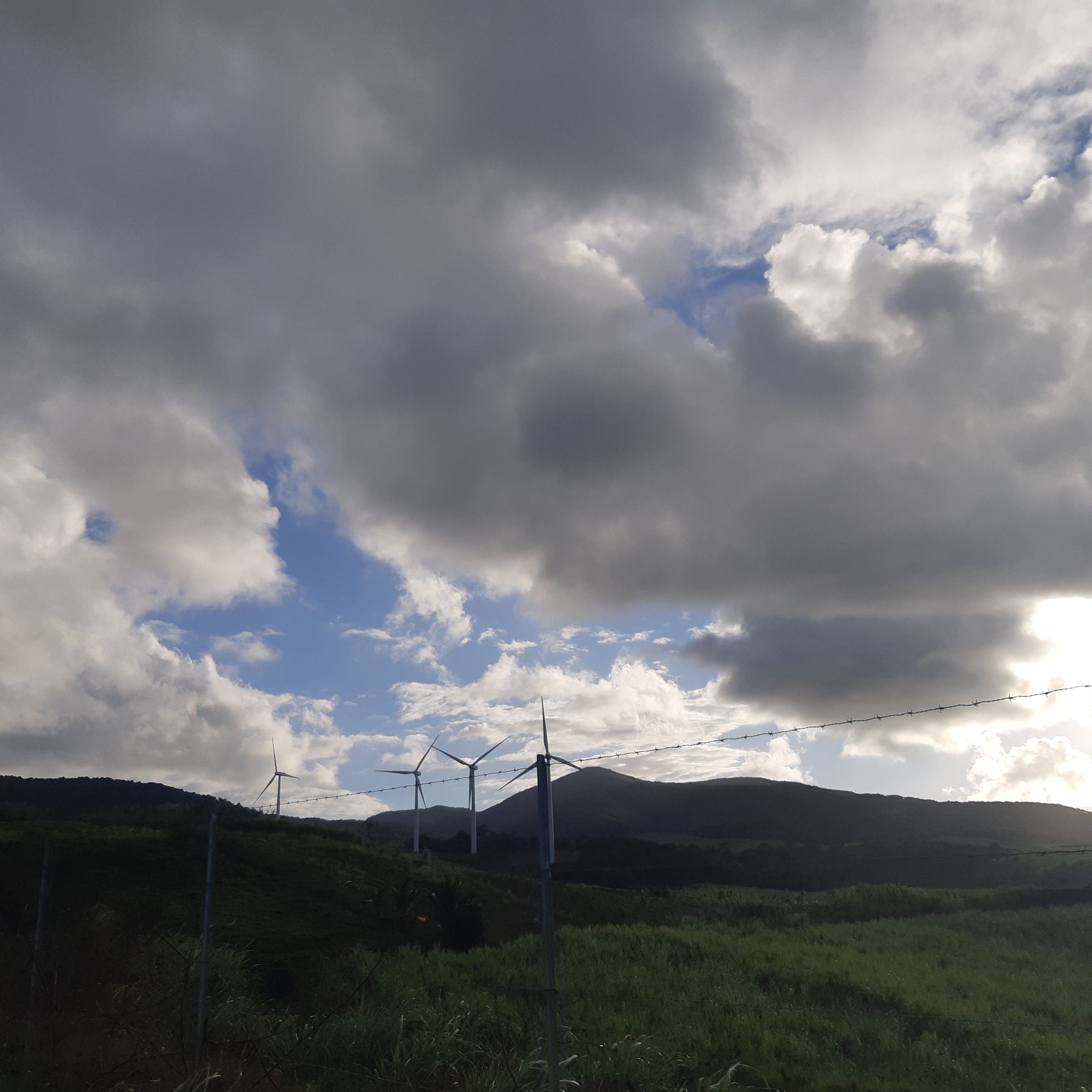 Énergie renouvelable financée par le Girardin industriel — parc éolien en Guadeloupe, investissement défiscalisé Outre-mer