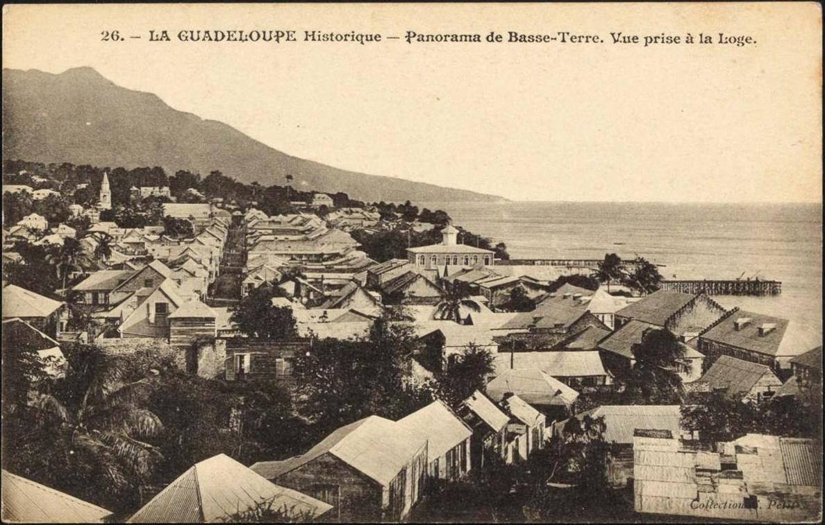 Panorama de Basse-Terre, chef-lieu de la Guadeloupe — support technique partenaires CGP