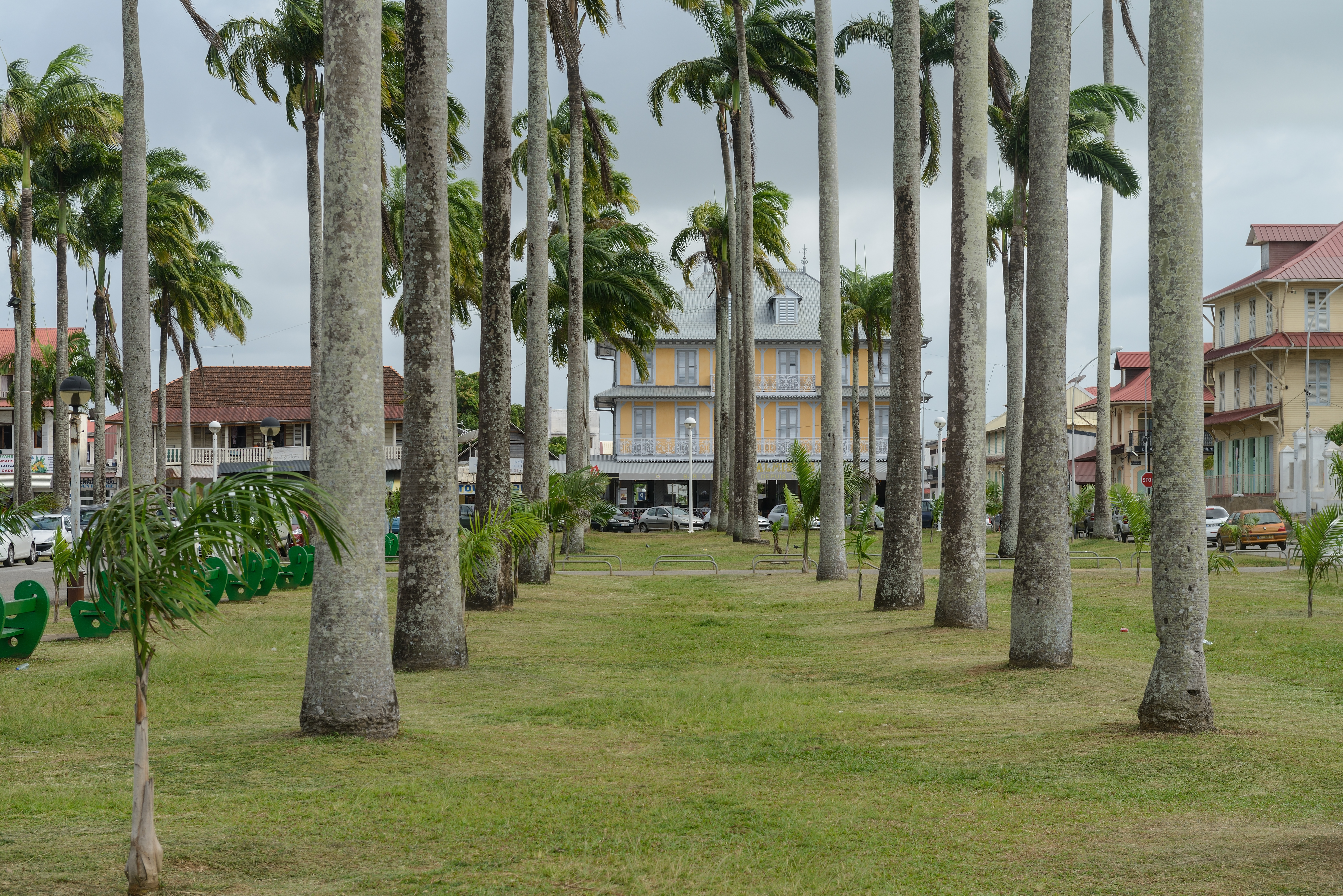 Place des Palmistes (Cayenne, Guyane) — cœur de la capitale guyanaise