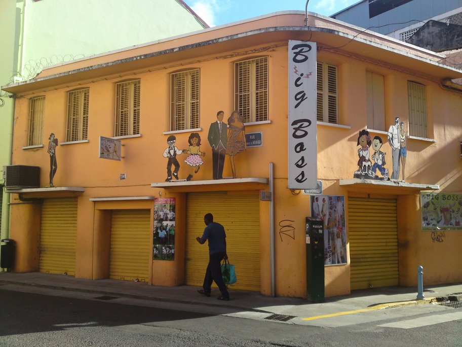 Rue Arago à Fort-de-France (Martinique) — accompagnement particuliers investisseurs Girardin