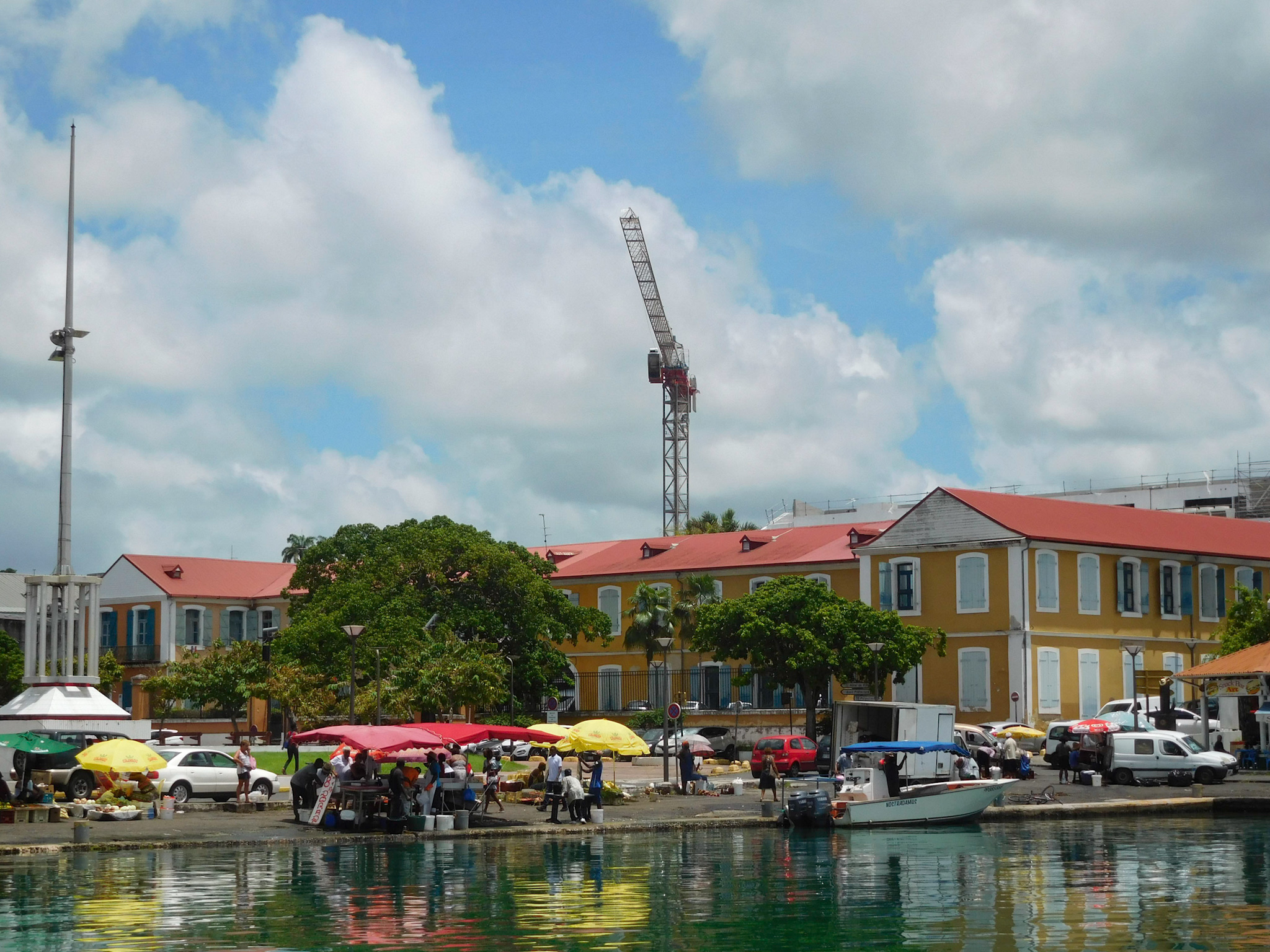 Sous-préfecture de Pointe-à-Pitre (Guadeloupe) — cadre institutionnel des opérations Girardin industriel agréées en Guadeloupe
