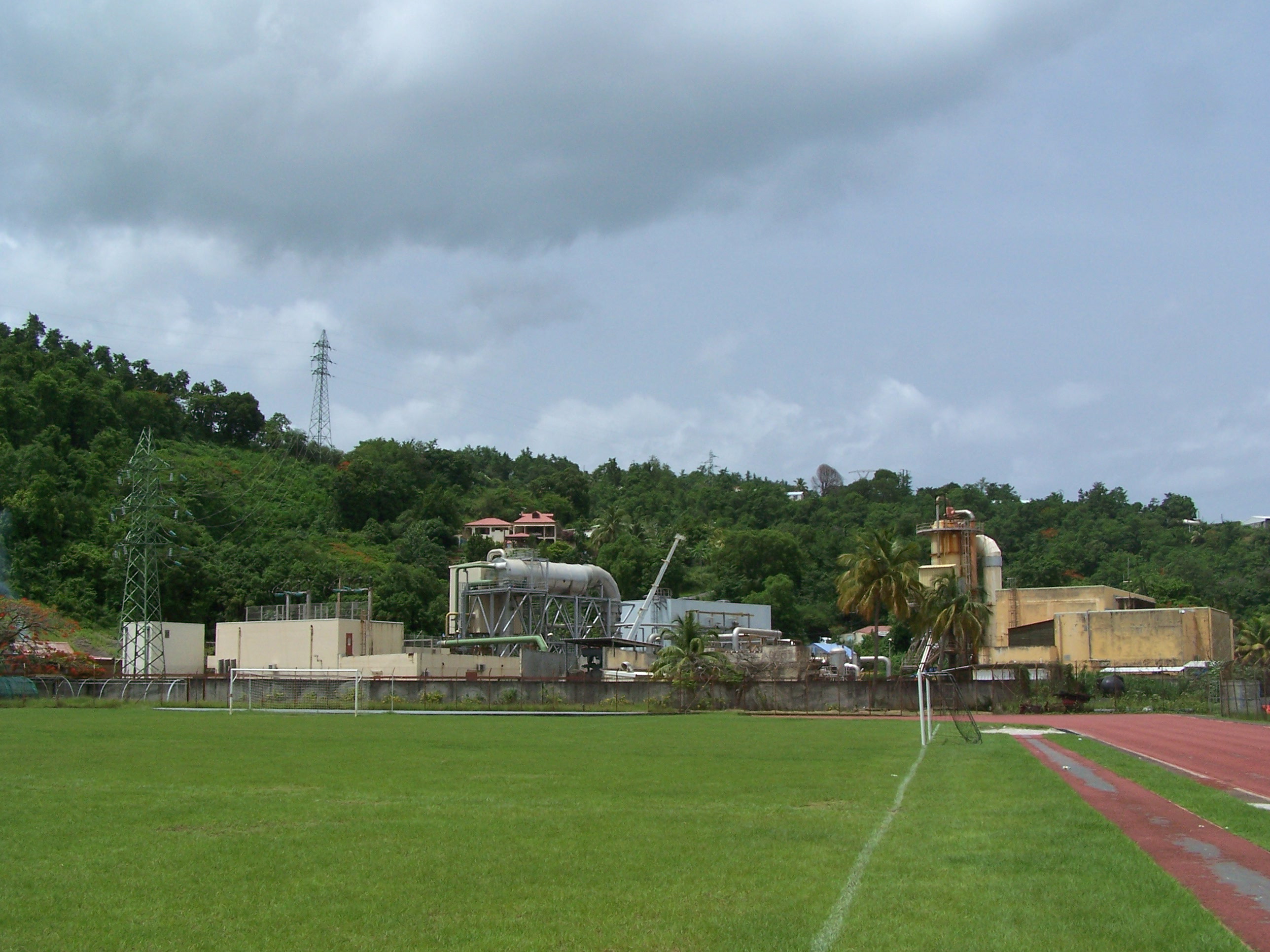 Usine géothermique de Bouillante — infrastructure durable en Guadeloupe